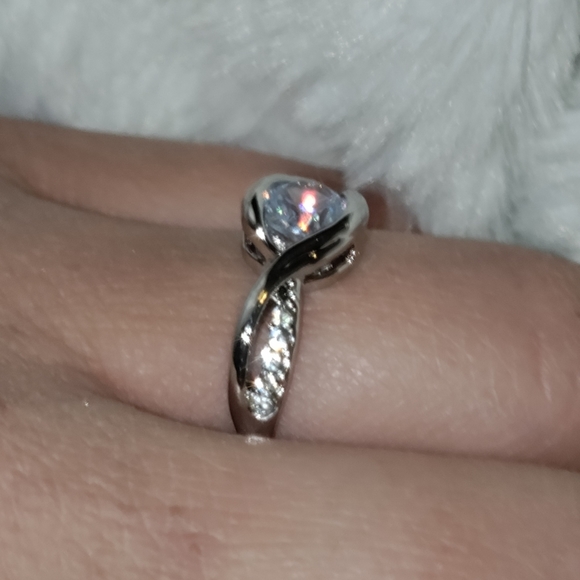 Hannah Martin Luxury Ring, US size 8 - Picture 5 of 8